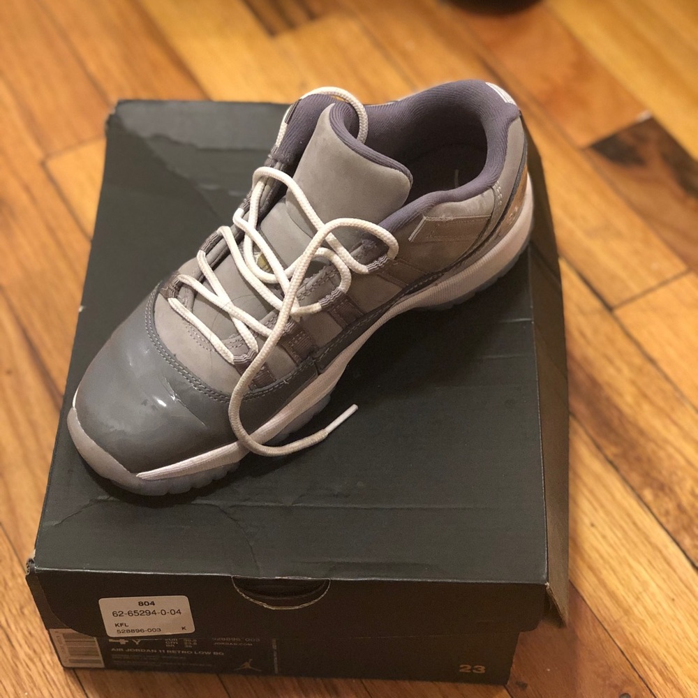 Gray Jordan 9s size 4 youth